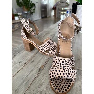 Beast Fashion Cheetah Print Block Heel Sandals Tan Black 6.5